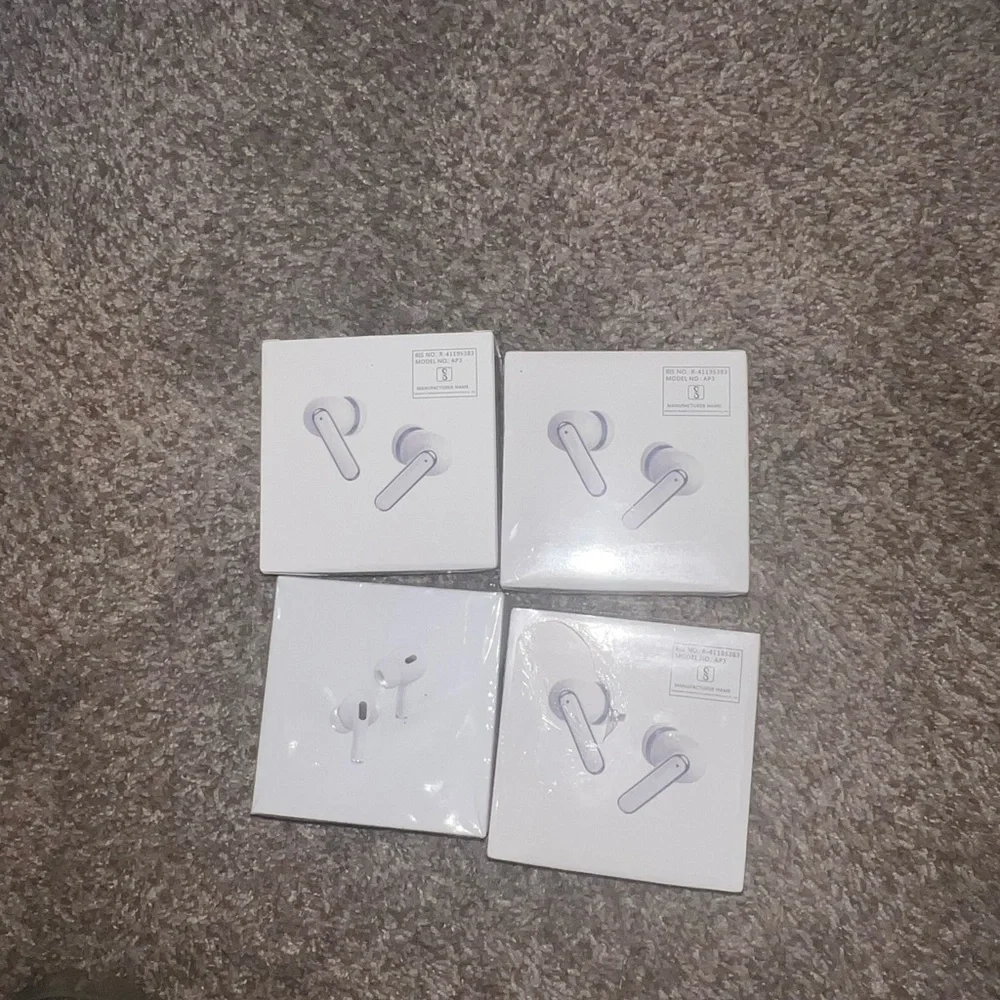 Wireless Earbuds - White